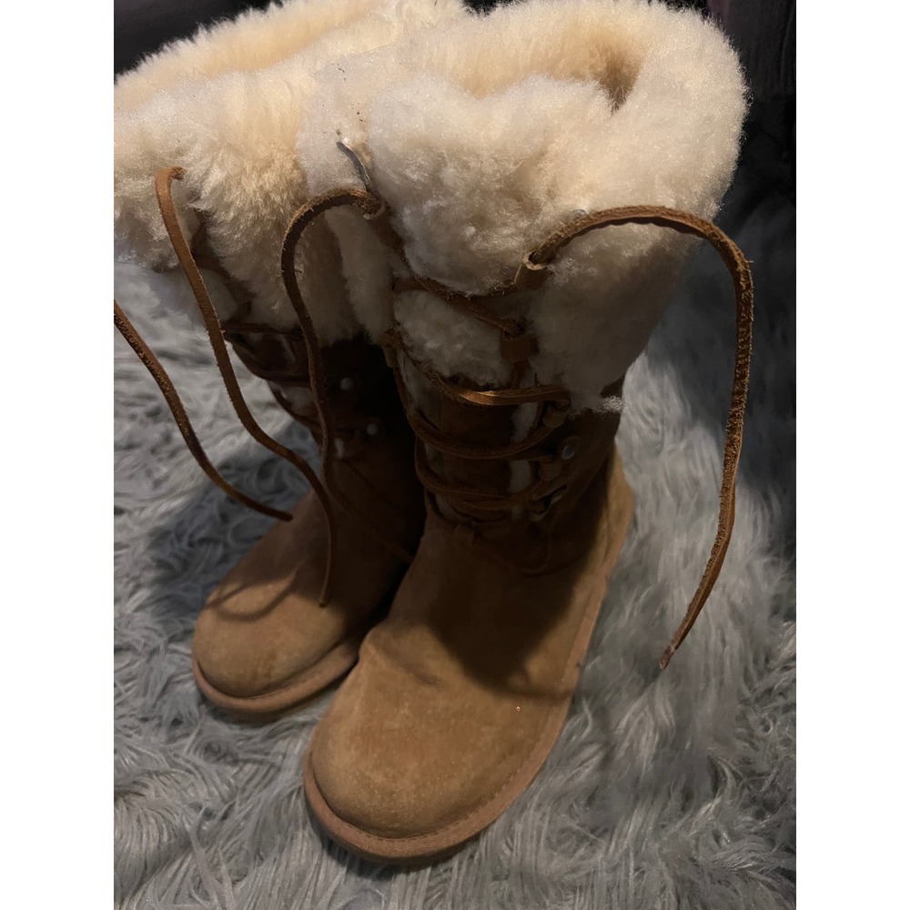 UGG Australia Women's Montclair 1892 Style Chestnut Lace Up  Suede Boots Size 6